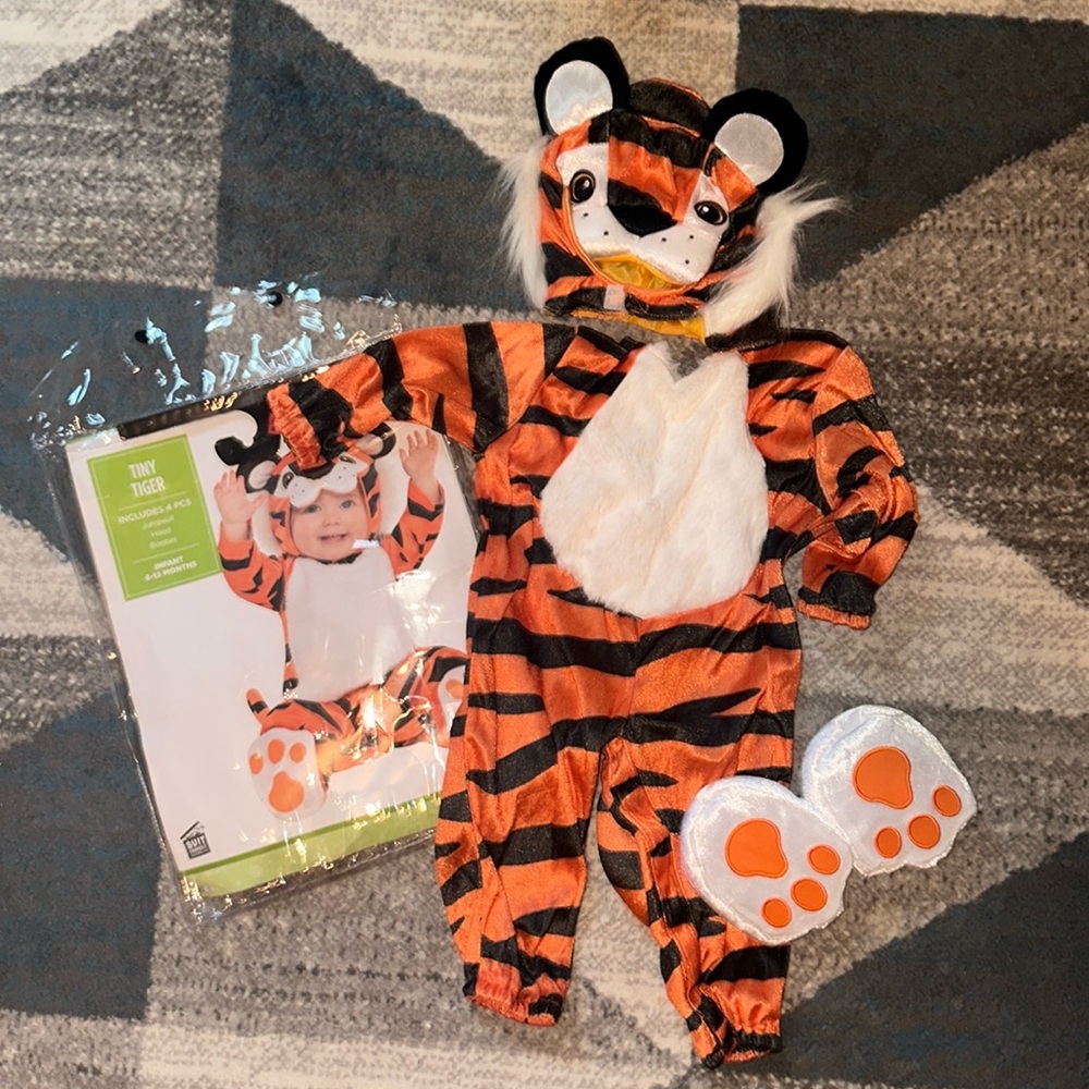 Infant tiger Halloween costume size 6-12 months